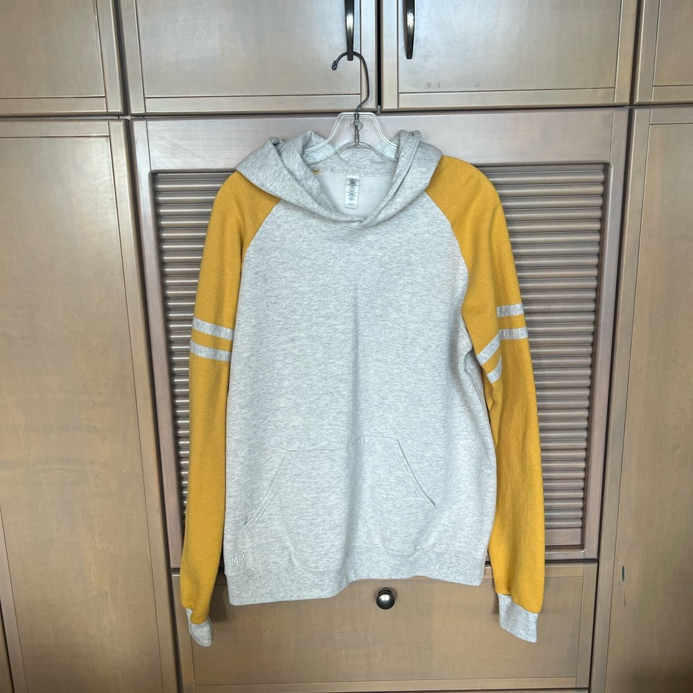 Mountain Moverz sweatshirt